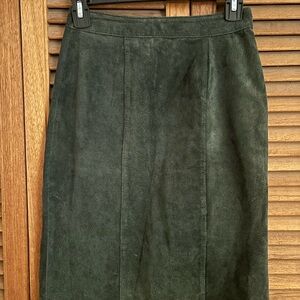 Chic Forest Green Pencil Skirt